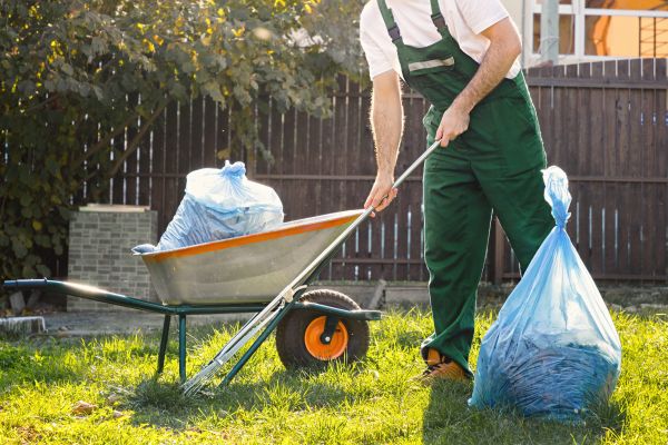 Cost of Yard Cleaning in Navarre