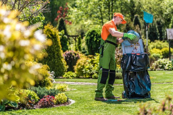 Cost of Lawn Cleaning Service in Navarre