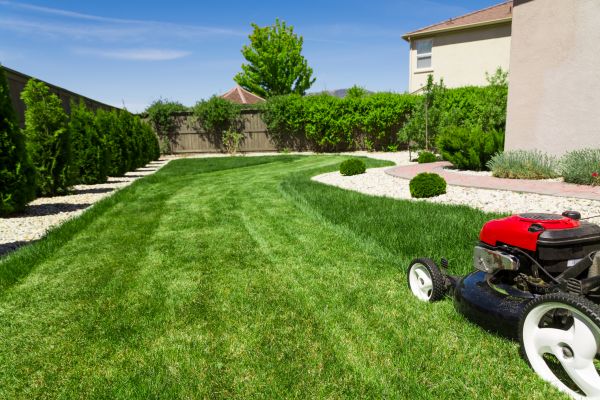 Cost of Residential Lawn Mowing in Navarre